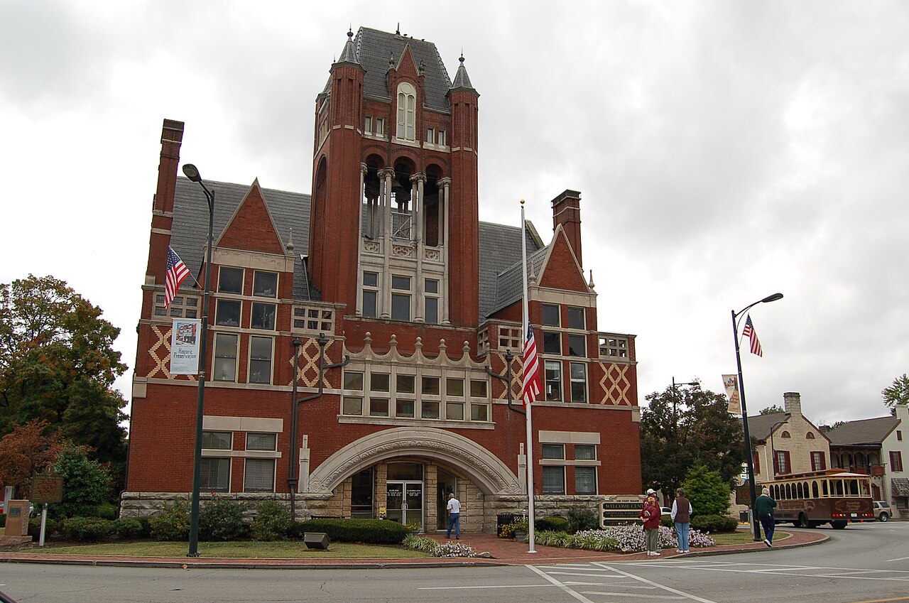 Lincoln Heritage Scenic Highway - Courthouse Square in Bardstown - NARA - 7720046