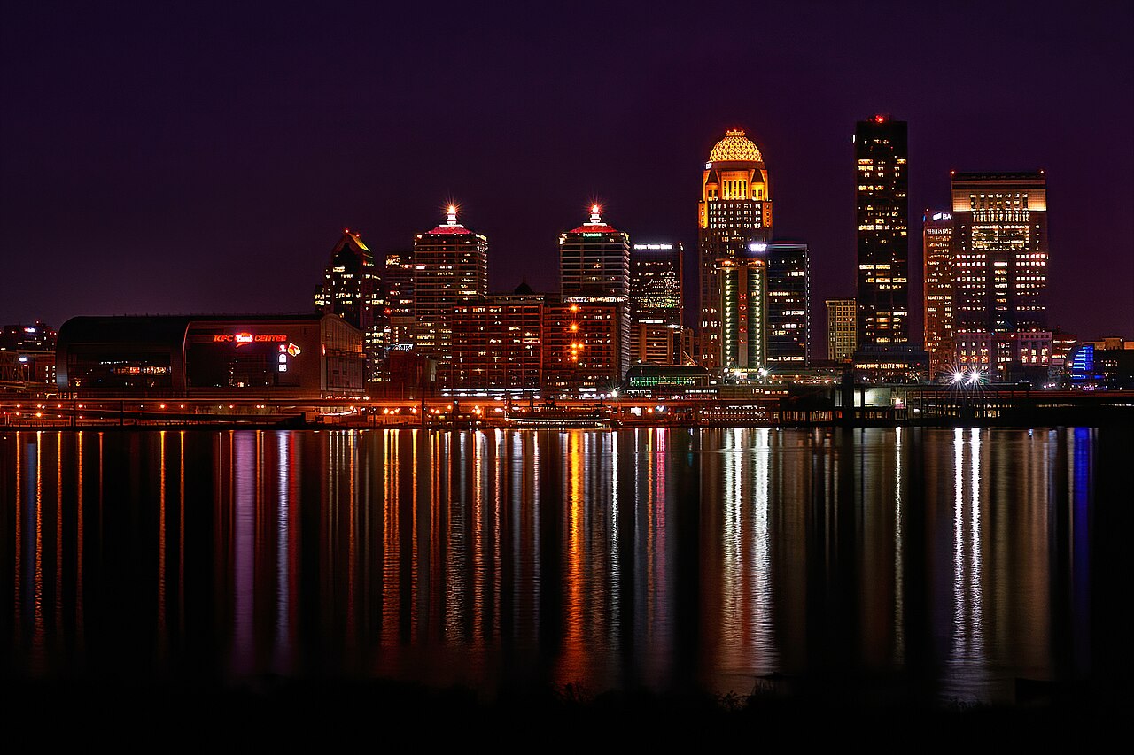 Louisville, Kentucky skyline at night (2021)